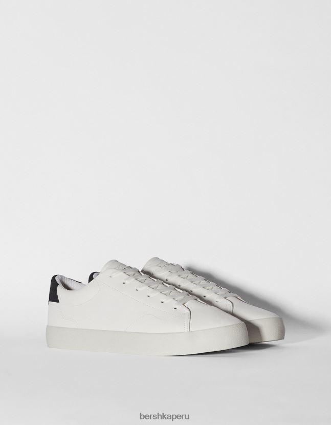 blanco Bershka hombres zapatillas en contraste 806J6B3445