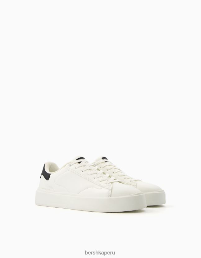 blanco Bershka hombres zapatillas en contraste 806J6B3468