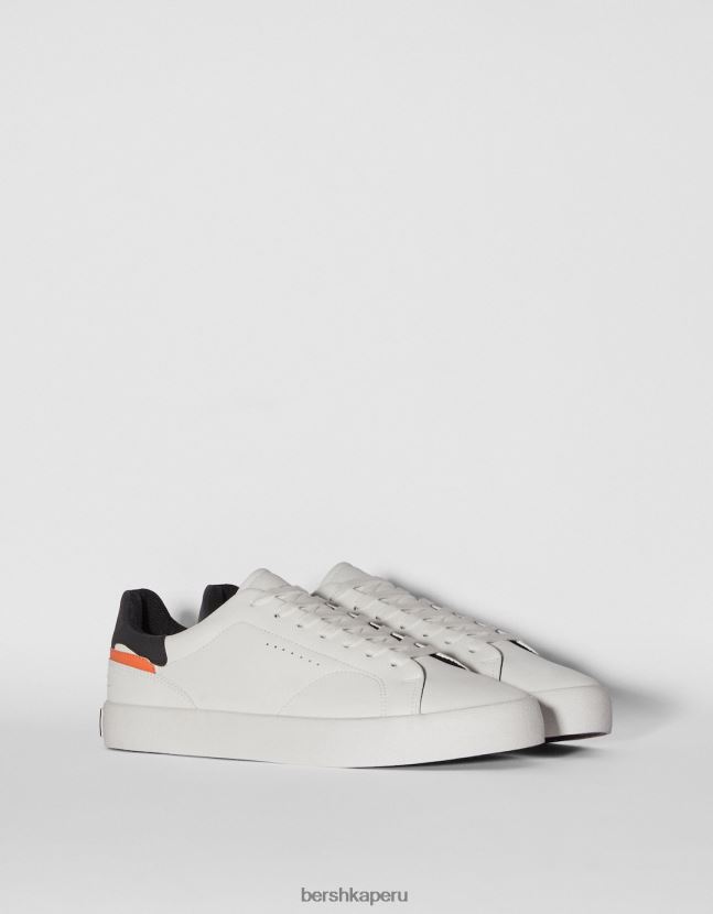 blanco Bershka hombres zapatillas en contraste 806J6B3496