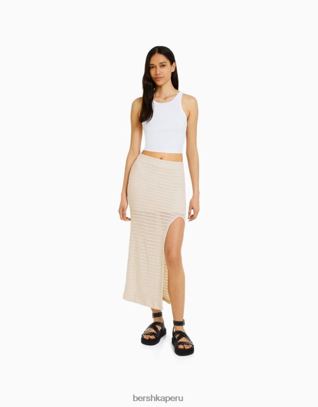 beige Bershka mujer falda midi de crochet rústico 806J6B1928