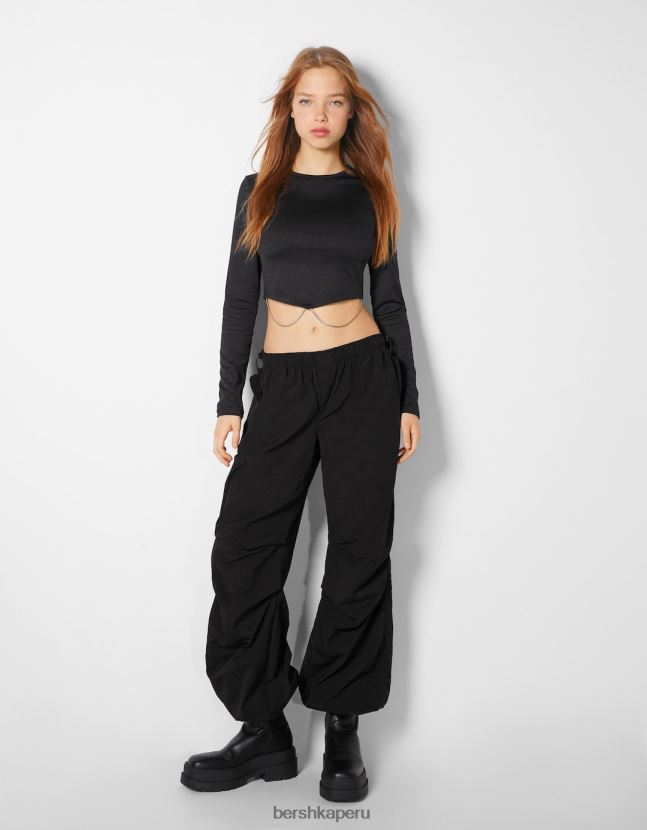 negro Bershka mujer joggers de paracaídas de nailon 806J6B1313