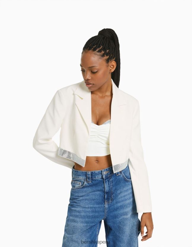 blanco Bershka mujer blazer con detalle de pedrería 806J6B1200